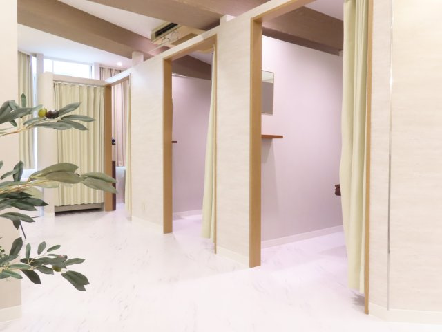 【内装】 | 新宿西口駅徒歩3分 共栄ビル 3階 20.53坪 エステサロン居抜き