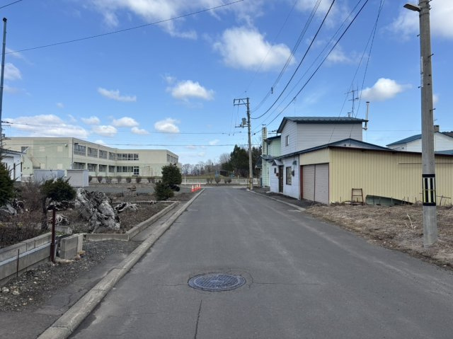 【前面道路含む現地写真】の画像