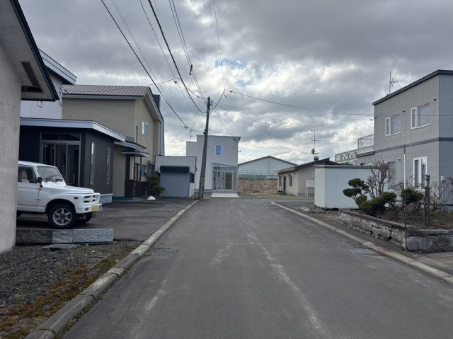 【前面道路含む現地写真】の画像