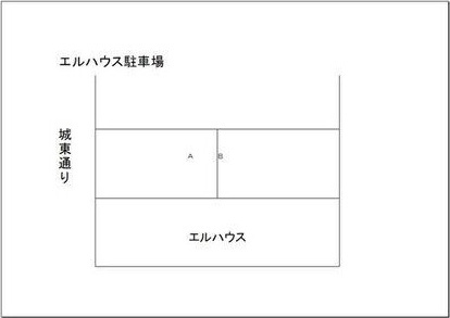 エルハウスの駐車場