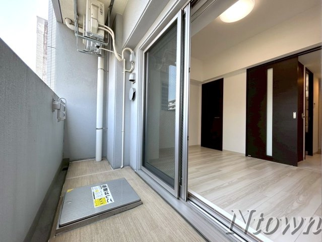【バルコニー】 | エステムコート名古屋泉プラチナムゲート | 開放的で明るい空間を演出してくれるバルコニーです