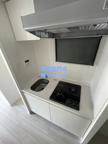 S-RESIDENCE難波大国町Deuxのキッチン|コンパクトなキッチンで掃除もラクラク