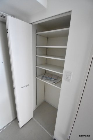プログレッセ新大阪　仲介手数料無料の収納