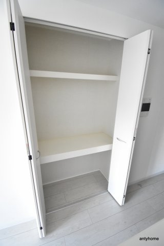 プログレッセ新大阪　仲介手数料無料の収納
