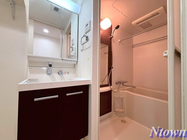 【独立洗面台】 | エステムプラザ名古屋駅前プライムタワー | 独立洗面台あり、毎朝おしゃれに忙しい女性の方におすすめです