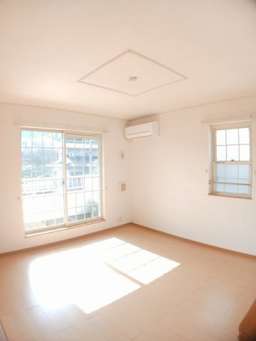 プラシード・ユダの居間・リビング