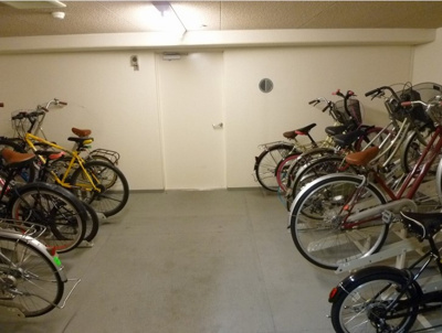 【駐車場】 | レピュア大塚 | 雨の日も安心の屋根付き自転車置き場(^^)/