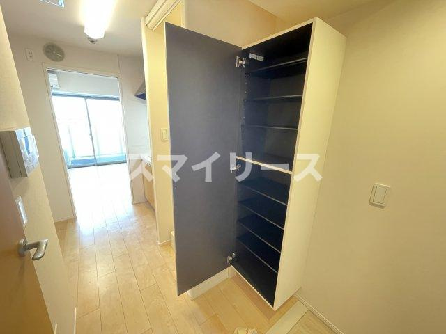 ラフィネ柏の玄関