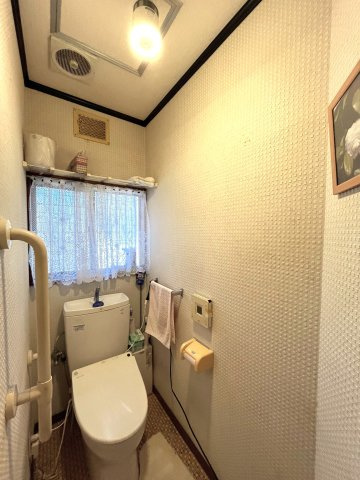 旭が丘251売家のトイレ