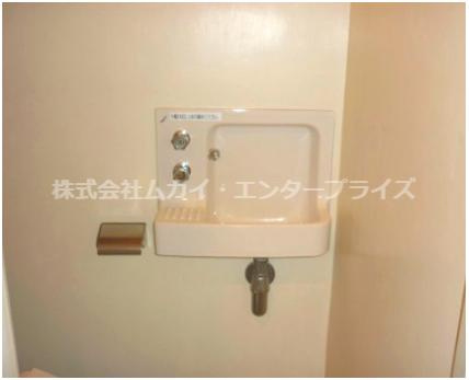 ＭＤ内平野町ビルの洗面所|コンパクトで使いやすい洗面所