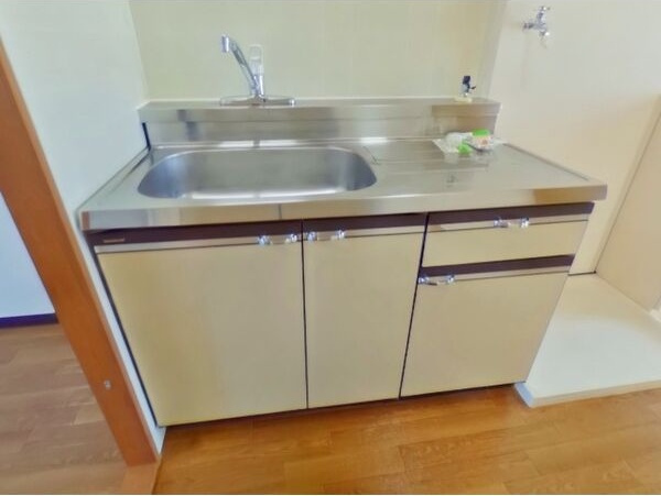 SurplusKATOB棟のキッチン