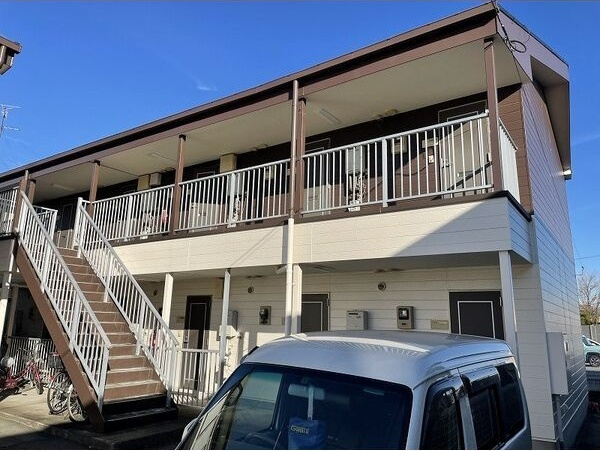 SurplusKATOB棟の外観