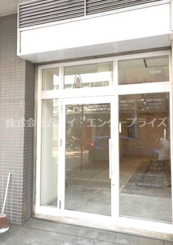 マストメゾン豊中のエントランス|ゆとりのあるエントランスです