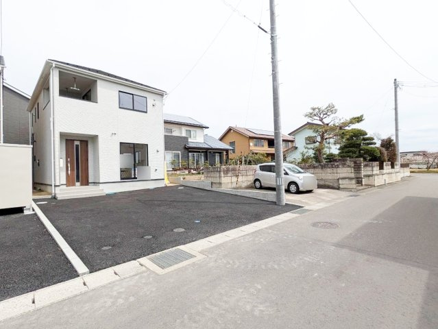 新築戸建・建売　飯坂町湯野第6　CRADLE　GARDEN　全5棟の駐車場