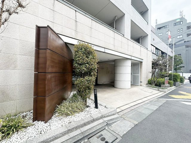 Brillia神楽坂idのエントランス