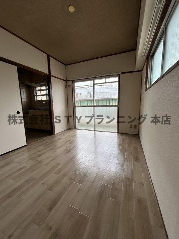 仲介手数料０円！コーポひら野の洋室