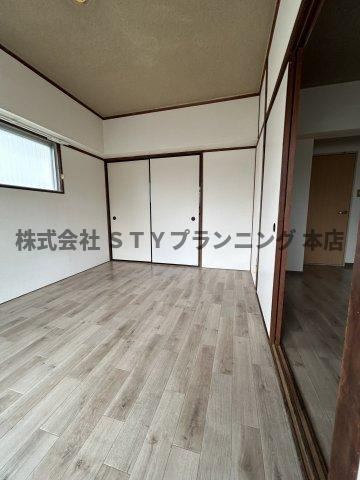 仲介手数料０円！コーポひら野の洋室