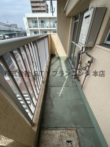 仲介手数料０円！コーポひら野のバルコニー