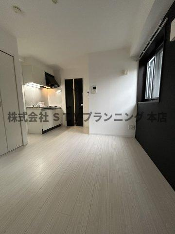 仲介手数料０円！Casa Avenue Okazakiの居間・リビング