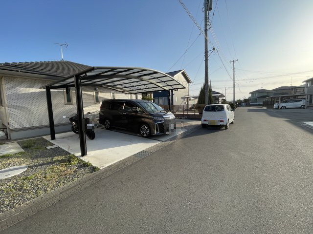 築浅！那須塩原市埼玉　パナソニックホームズ中古平屋建ての前面道路含む現地写真