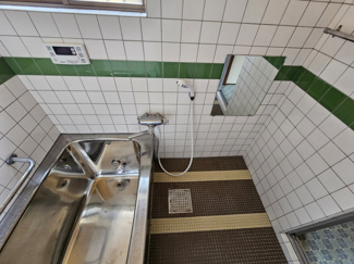 【浴室】 | 池州町の小振りな借家 | 洗い場もしっかりあります