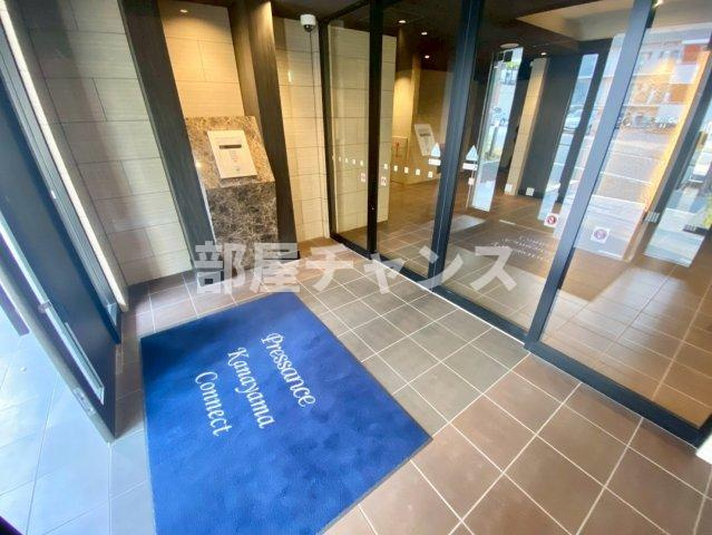 プレサンス金山コネクトのエントランス