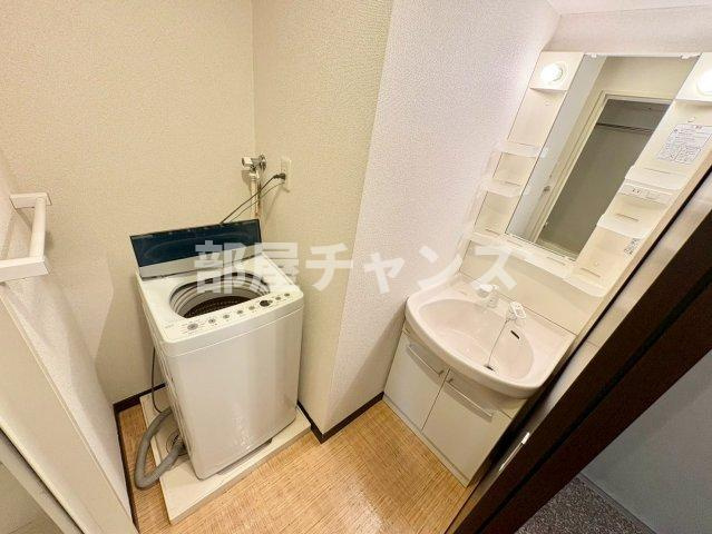 ラヴィール名駅南の独立洗面台