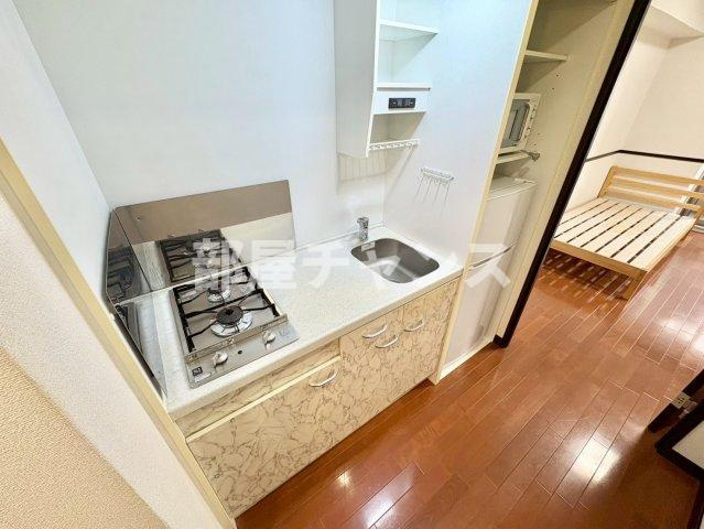 ラヴィール名駅南のキッチン