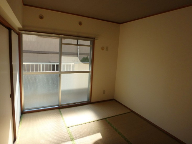 【居間・リビング】 | ホウシュウコーポ篠栗５番館　★プライスホームなら仲介手数料が割引価格です★