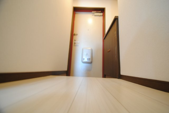 クラウンⅡ津福の玄関|内装イメージ：同物件別室