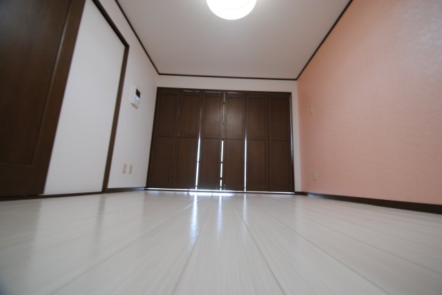 クラウンⅡ津福の居間・リビング|内装イメージ：同物件別室