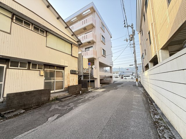 メゾン・フローラの駐車場