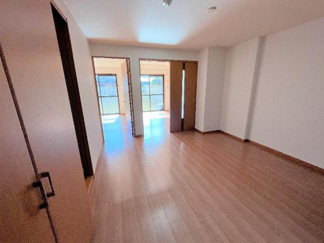 Ｓol y luna　（ソル　イルナ）の居間・リビング|リビング