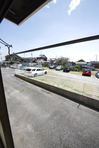 ハイツ竹中の駐車場