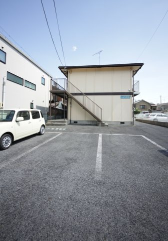 ハイツ竹中の駐車場