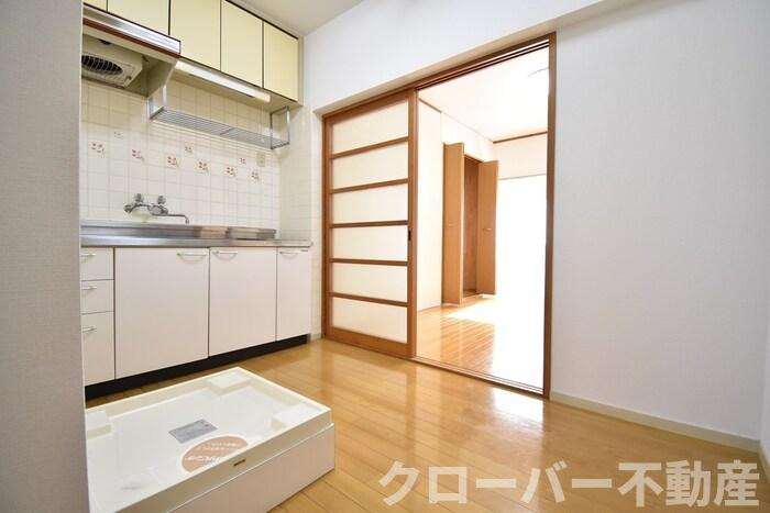 ピュアハイツ生野のキッチン|キッチン３帖