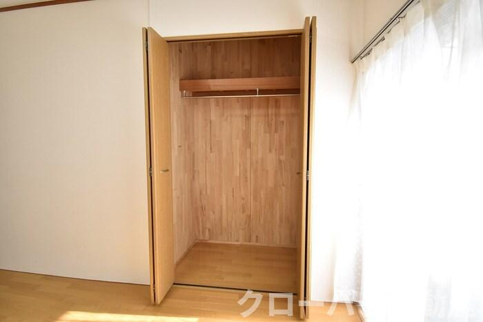 ピュアハイツ生野の収納|クローゼット