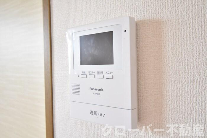 やすらぎの家 B棟のセキュリティ|TVインターホン