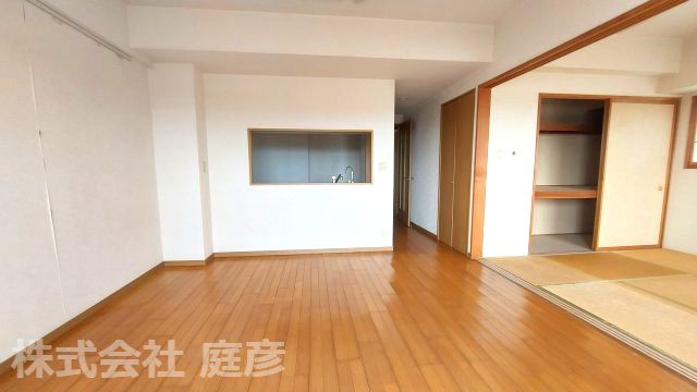 【居間・リビング】の画像