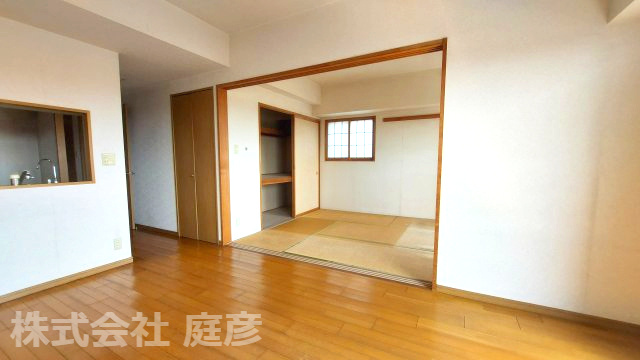 【居間・リビング】の画像