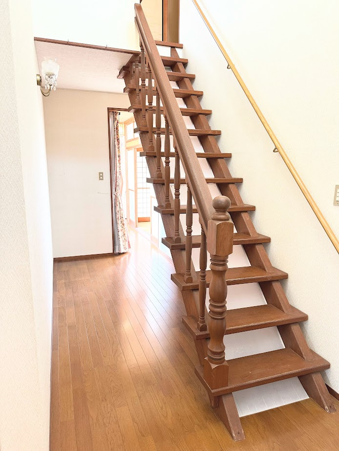中古住宅　小瀬南2丁目のその他|階段