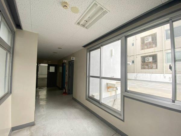 田辺市下屋敷町　ビル