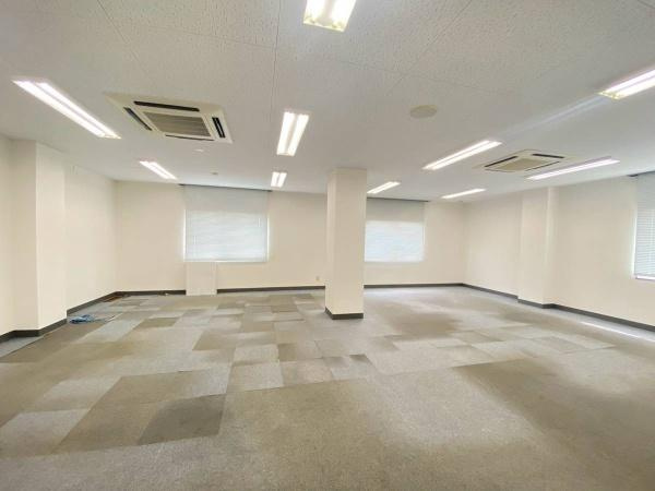 田辺市下屋敷町　ビル