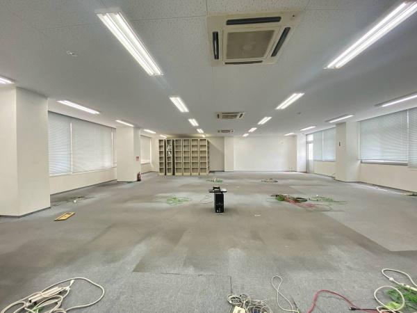 田辺市下屋敷町　ビル