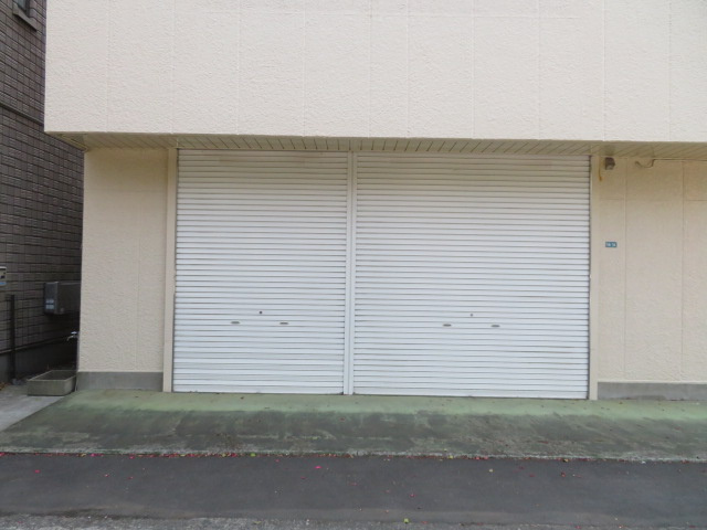 所沢市西新井町の店舗事務所の外観