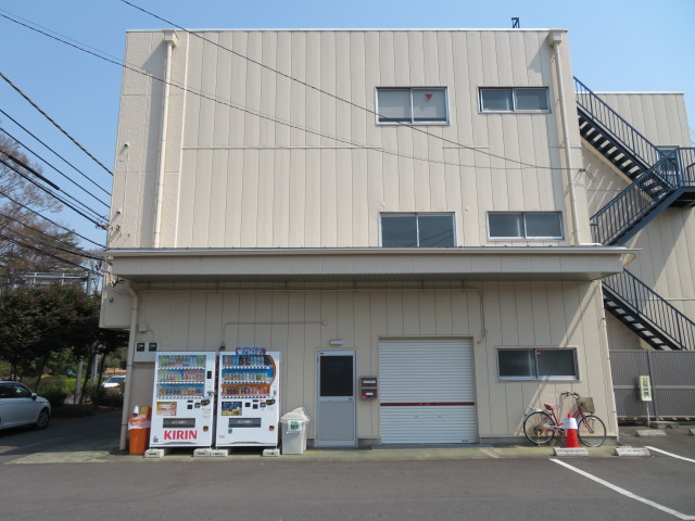 所沢市西新井町の店舗事務所の外観