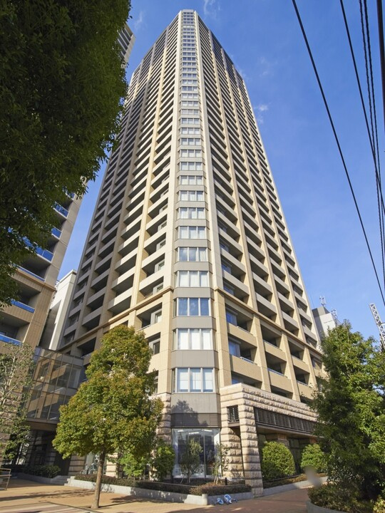 カテリーナ三田タワーイーストアーク棟の外観