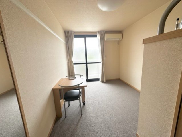 レオパレスグランド　オープリーの居間・リビング|居間です