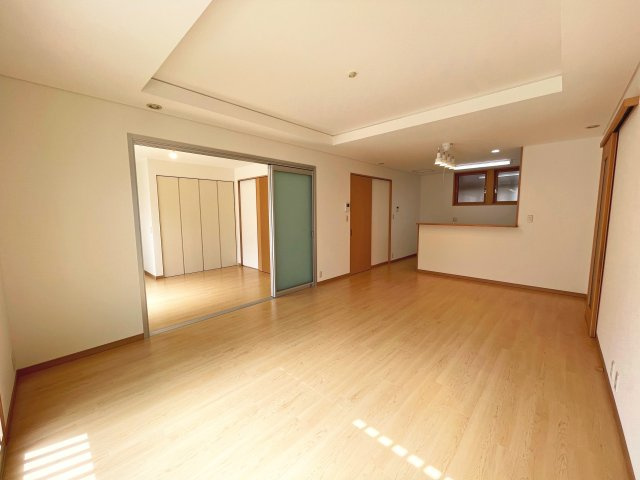 【居間・リビング】 | 津市夢が丘１丁目 | ＬＤＫ