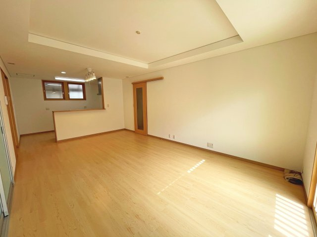 【居間・リビング】 | 津市夢が丘１丁目 | ＬＤＫ